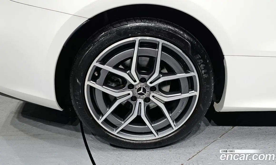 Mercedes-Benz E-Class 2022 2.0 автомат (гидро), фото 5