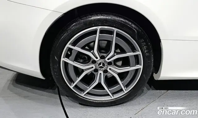 Mercedes-Benz E-Class 2022 2.0 автомат (гидро), миниатюра 5