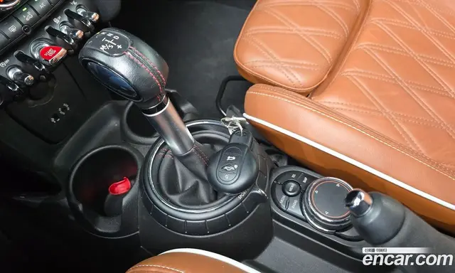 Mini Cooper Convertible 2017 2.0 автомат (гидро), миниатюра 9