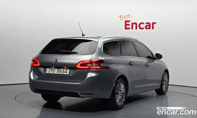Peugeot 308 2018 1.6 автомат (гидро), миниатюра 2 Peugeot 308 2018 1.6 автомат (гидро), миниатюра 2