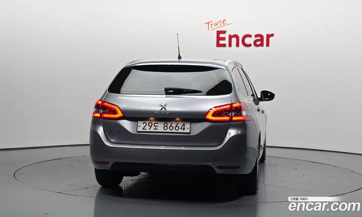 Peugeot 308 2018 1.6 автомат (гидро), фото 4 Peugeot 308 2018 1.6 автомат (гидро), фото 4