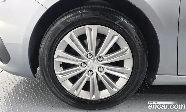 Peugeot 308 2018 1.6 автомат (гидро), миниатюра 5 Peugeot 308 2018 1.6 автомат (гидро), миниатюра 5