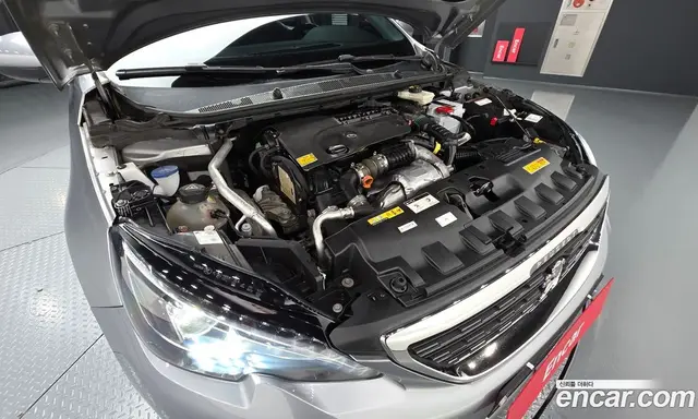 Peugeot 308 2018 1.6 автомат (гидро), миниатюра 6 Peugeot 308 2018 1.6 автомат (гидро), миниатюра 6