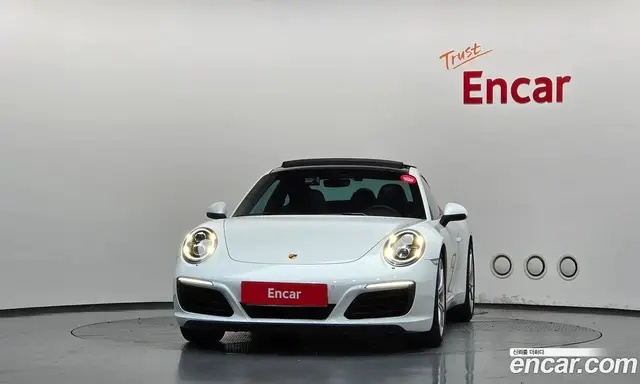 Porsche 911 2019 3.0 автомат (гидро), миниатюра 3