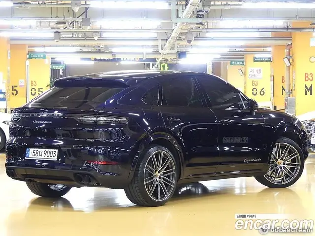 Porsche Cayenne 2021 4.0 автомат (гидро), миниатюра 3