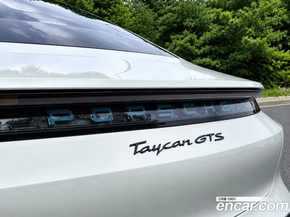 Porsche Taycan 2023 автомат (гидро), фото 10