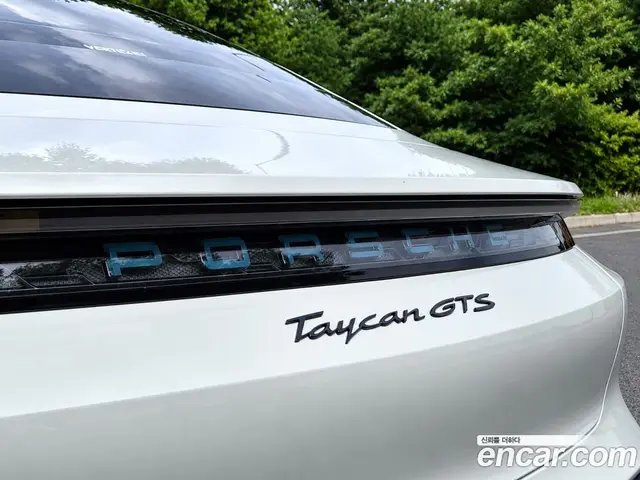 Porsche Taycan 2023 автомат (гидро), миниатюра 10