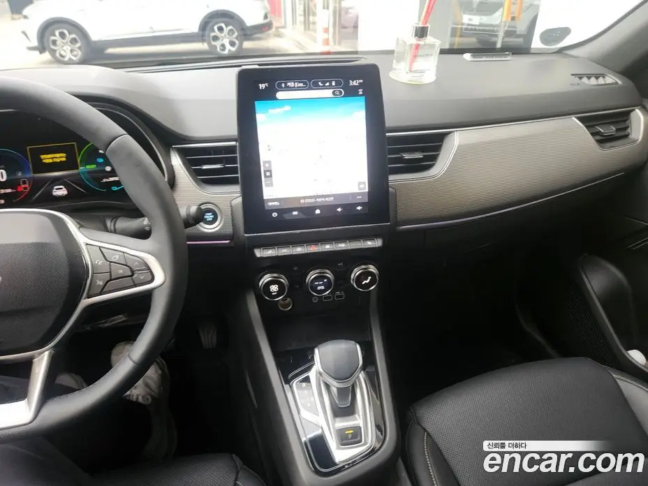 Renault (Samsung) Arkana 2024 1.6 автомат (гидро), фото 8 Renault (Samsung) Arkana 2024 1.6 автомат (гидро), фото 8