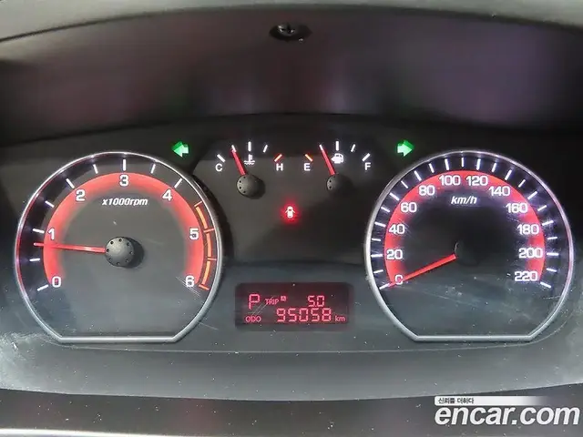 SsangYong Korando 2013 2.0 автомат (гидро), миниатюра 8