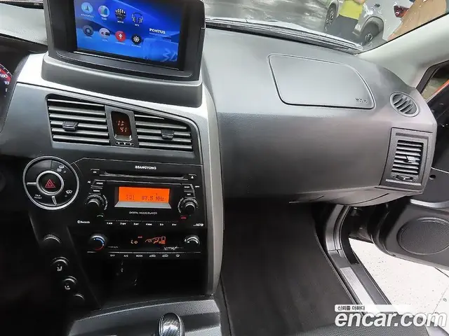 SsangYong Korando 2013 2.0 автомат (гидро), миниатюра 9