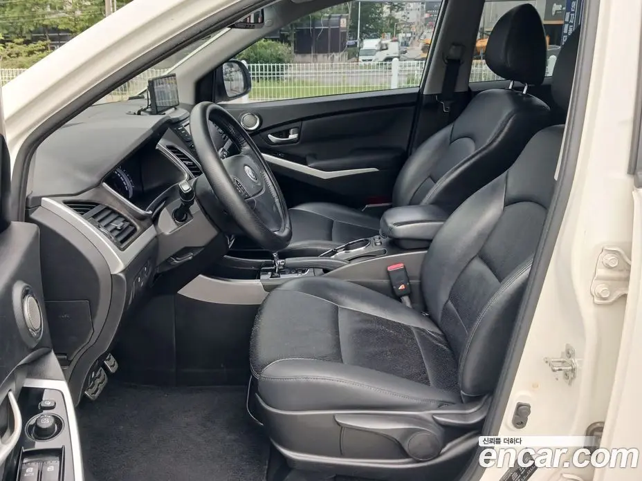 SsangYong Korando 2015 2.2 автомат (гидро), фото 15