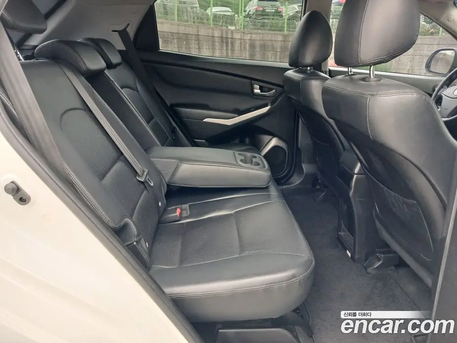 SsangYong Korando 2015 2.2 автомат (гидро), фото 17