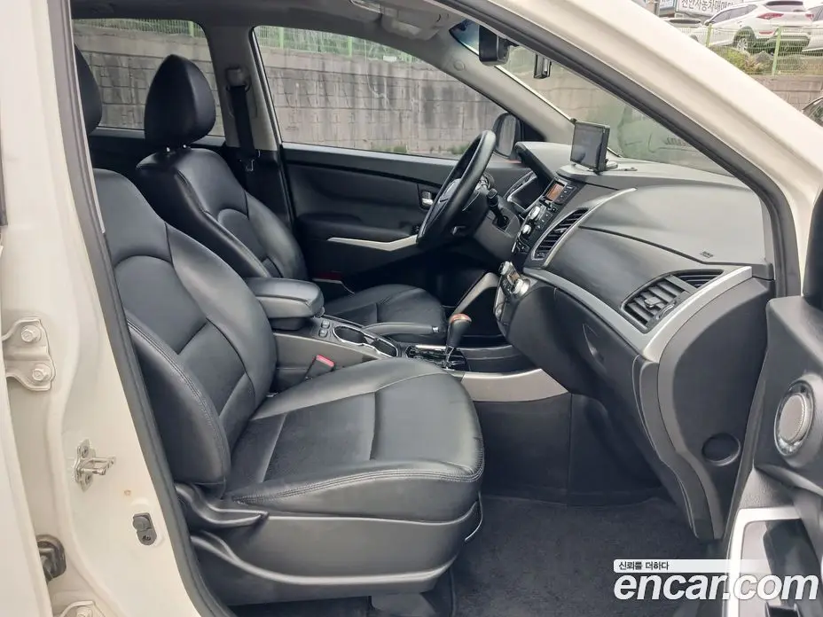 SsangYong Korando 2015 2.2 автомат (гидро), фото 18
