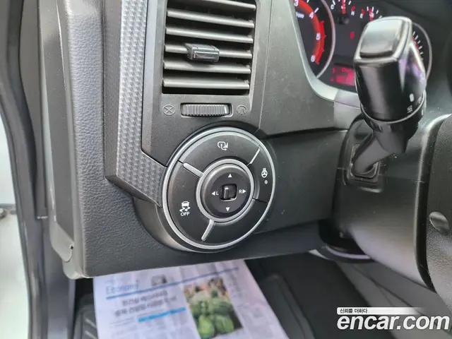 SsangYong Korando 2015 2.0 автомат (гидро), миниатюра 11