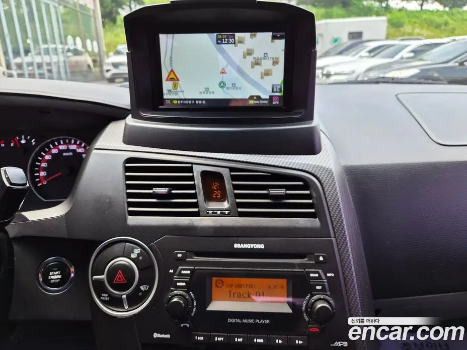 SsangYong Korando 2015 2.0 автомат (гидро), фото 13