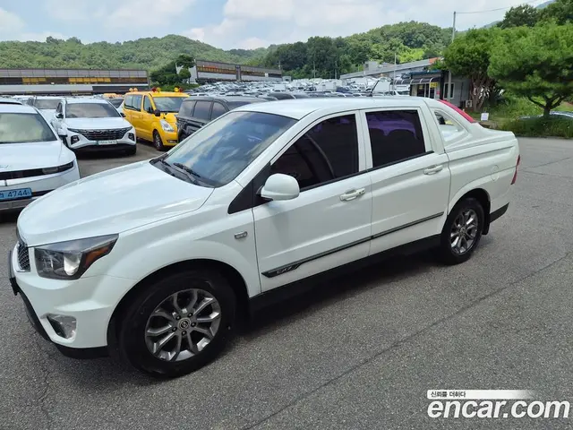 SsangYong Korando 2015 2.0 автомат (гидро), миниатюра 4