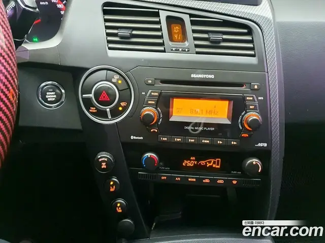 SsangYong Korando 2015 2.0 автомат (гидро), миниатюра 7
