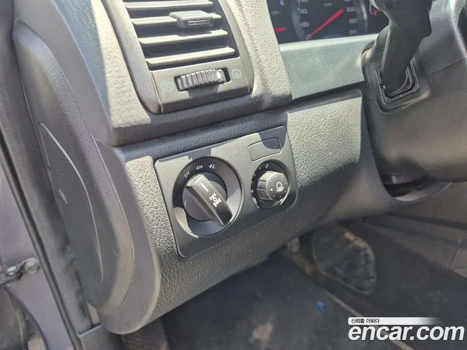 SsangYong Rexton 2015 2.2 автомат (гидро), фото 10