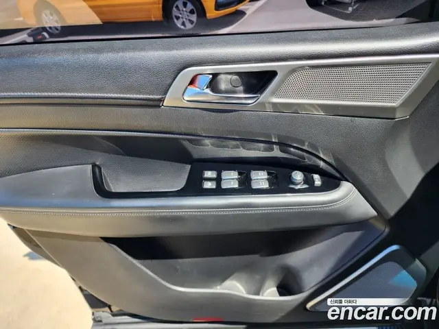 SsangYong Rexton 2018 2.2 автомат (гидро), миниатюра 12