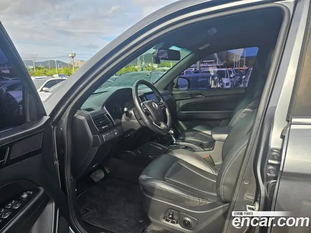 SsangYong Rexton 2021 2.2 автомат (гидро), миниатюра 10 SsangYong Rexton 2021 2.2 автомат (гидро), миниатюра 10
