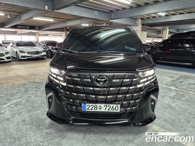 Toyota Alphard 2023 2.5 автомат (гидро), миниатюра 3