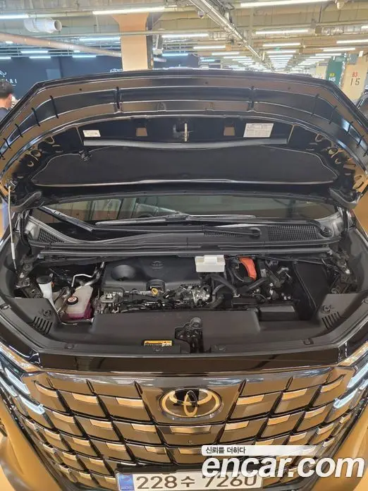 Toyota Alphard 2023 2.5 автомат (гидро), фото 6