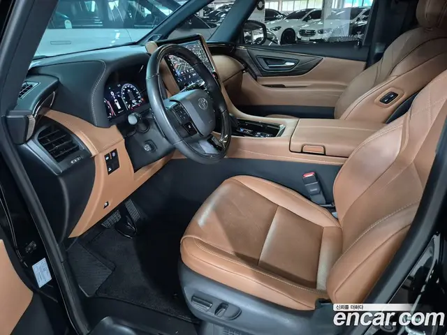 Toyota Alphard 2023 2.5 автомат (гидро), миниатюра 10