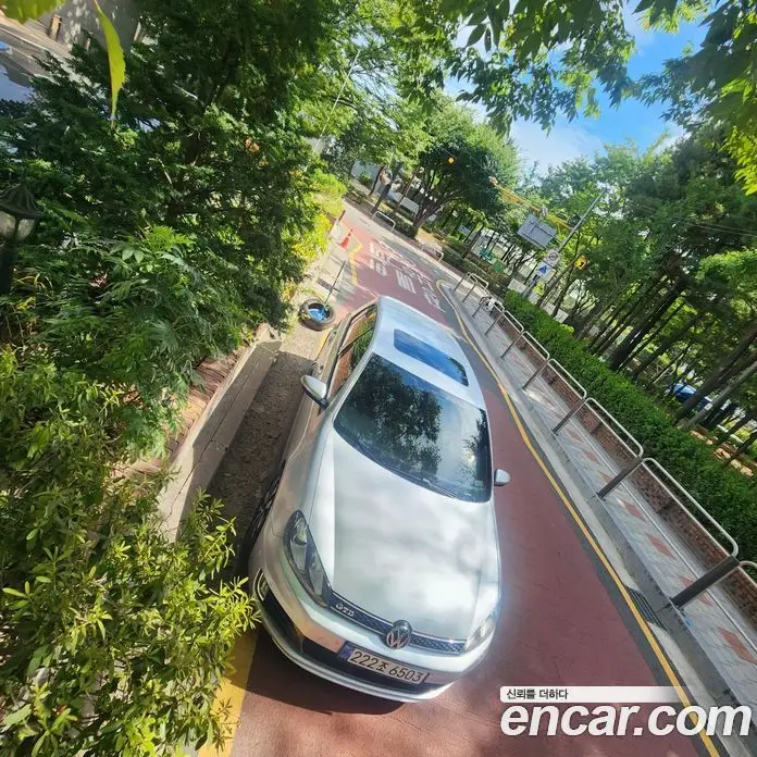 Volkswagen Golf 2010 2.0 автомат (гидро), фото 15