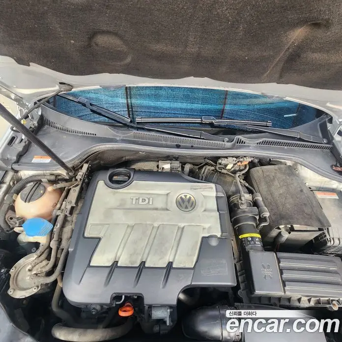 Volkswagen Golf 2010 2.0 автомат (гидро), фото 4