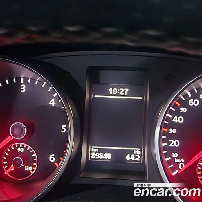 Volkswagen Golf 2010 2.0 автомат (гидро), фото 5