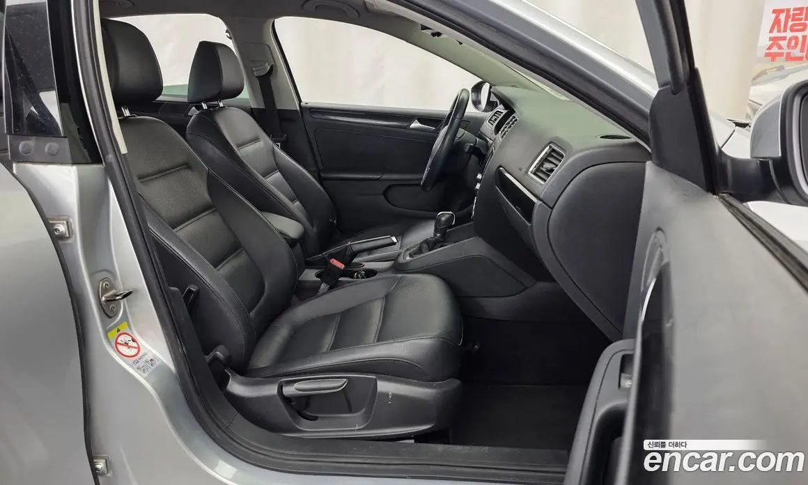 Volkswagen Jetta 2013 2.0 автомат (гидро), фото 11 Volkswagen Jetta 2013 2.0 автомат (гидро), фото 11