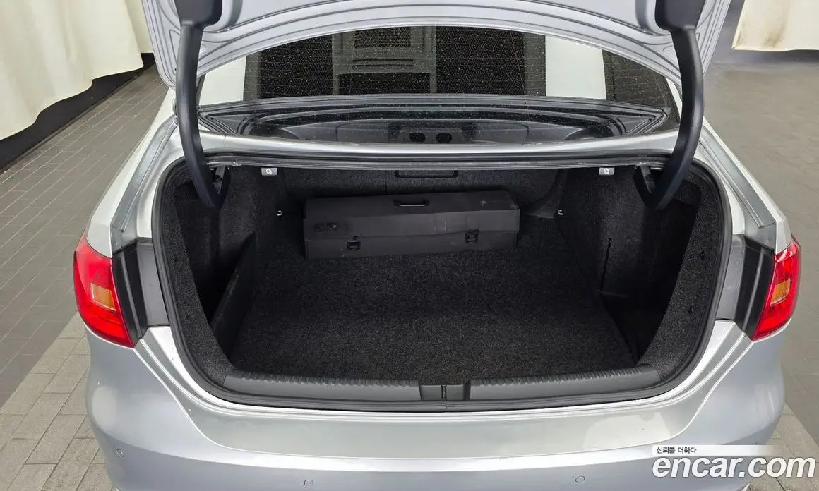 Volkswagen Jetta 2013 2.0 автомат (гидро), фото 20 Volkswagen Jetta 2013 2.0 автомат (гидро), фото 20