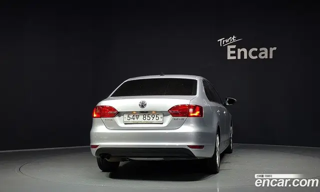 Volkswagen Jetta 2013 2.0 автомат (гидро), миниатюра 4 Volkswagen Jetta 2013 2.0 автомат (гидро), миниатюра 4