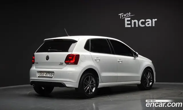 Volkswagen Polo 2015 1.4 автомат (гидро), миниатюра 2