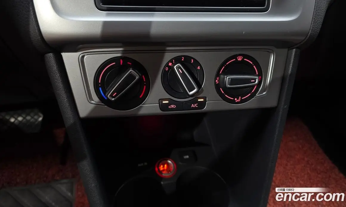 Volkswagen Polo 2015 1.4 автомат (гидро), фото 17