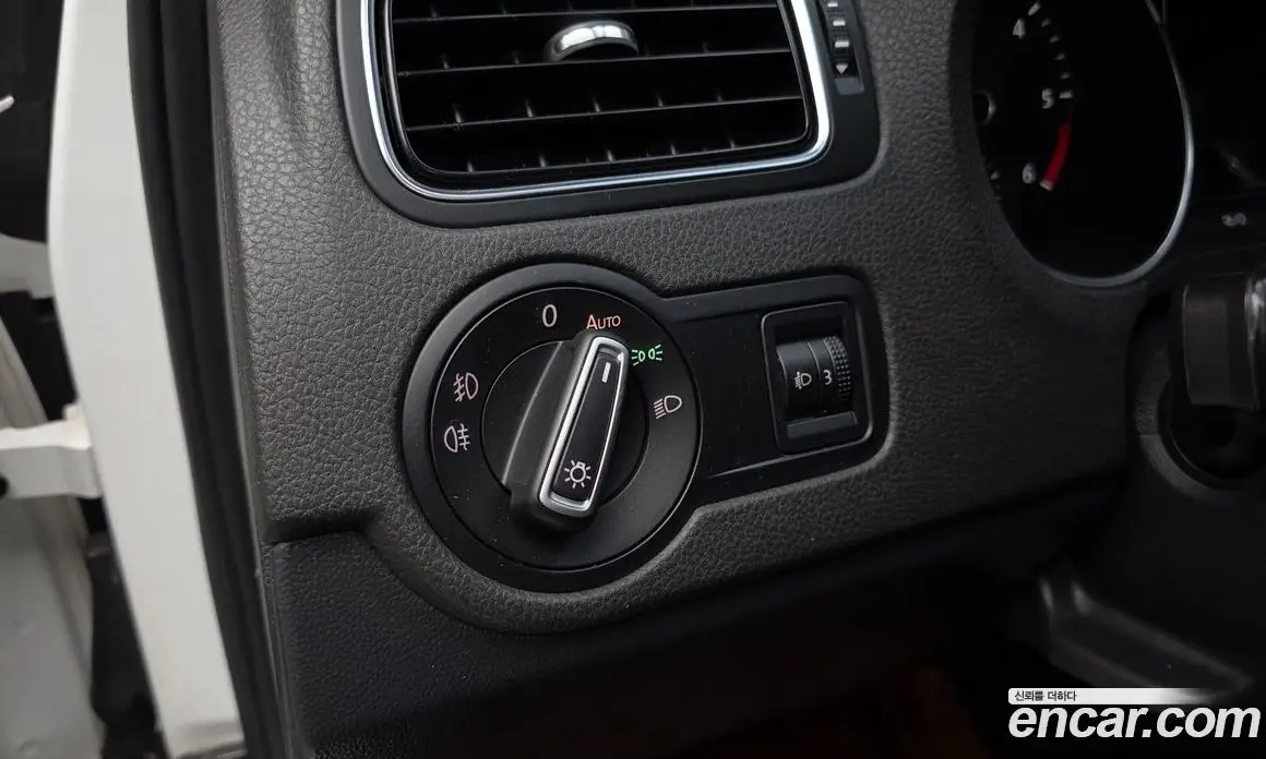 Volkswagen Polo 2015 1.4 автомат (гидро), фото 18
