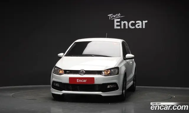Volkswagen Polo 2015 1.4 автомат (гидро), миниатюра 3