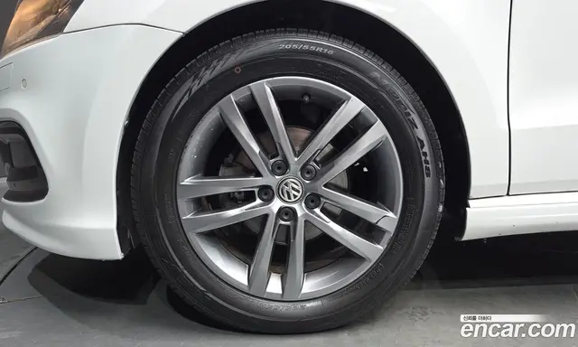 Volkswagen Polo 2015 1.4 автомат (гидро), миниатюра 5