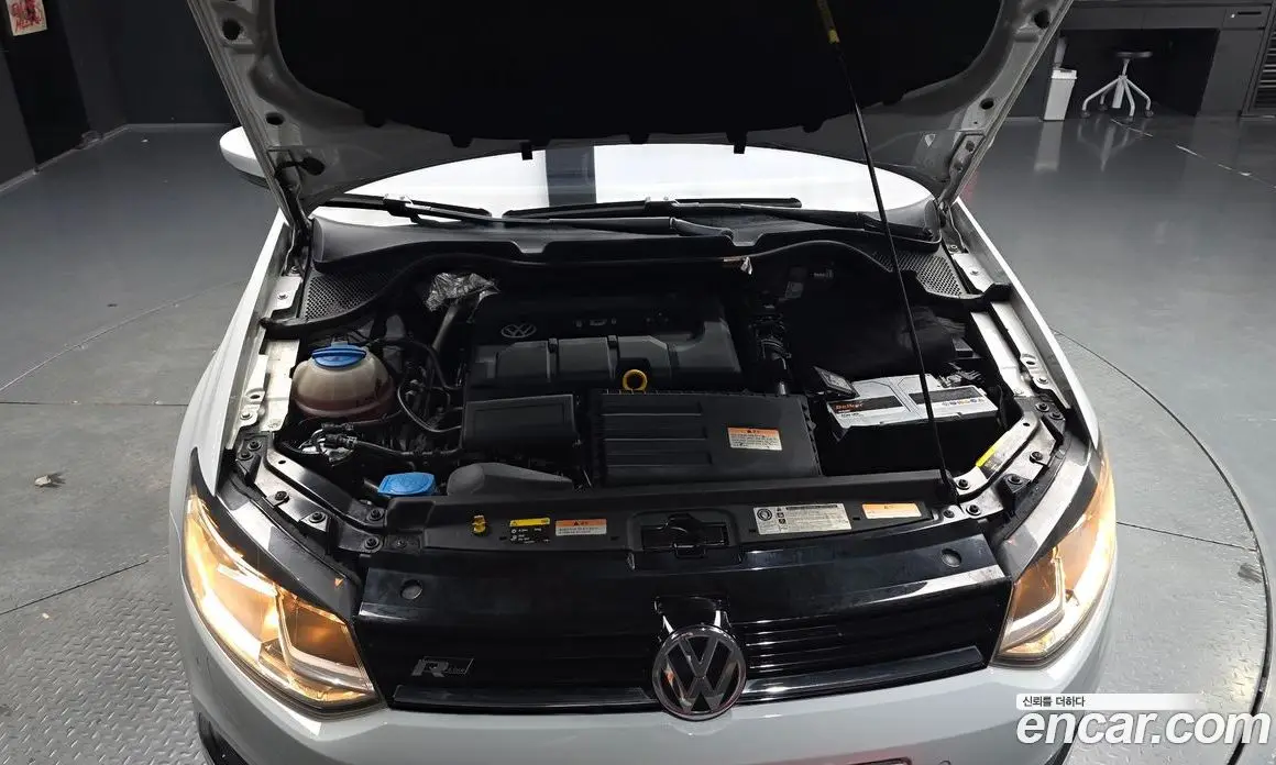 Volkswagen Polo 2015 1.4 автомат (гидро), фото 6