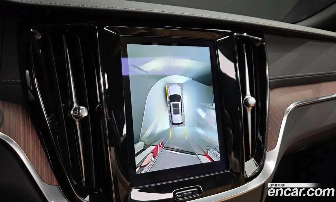 Volvo V60 2022 2.0 автомат (гидро), фото 15