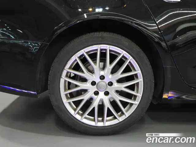Audi A6 2018 2.0 автомат (гидро), миниатюра 5