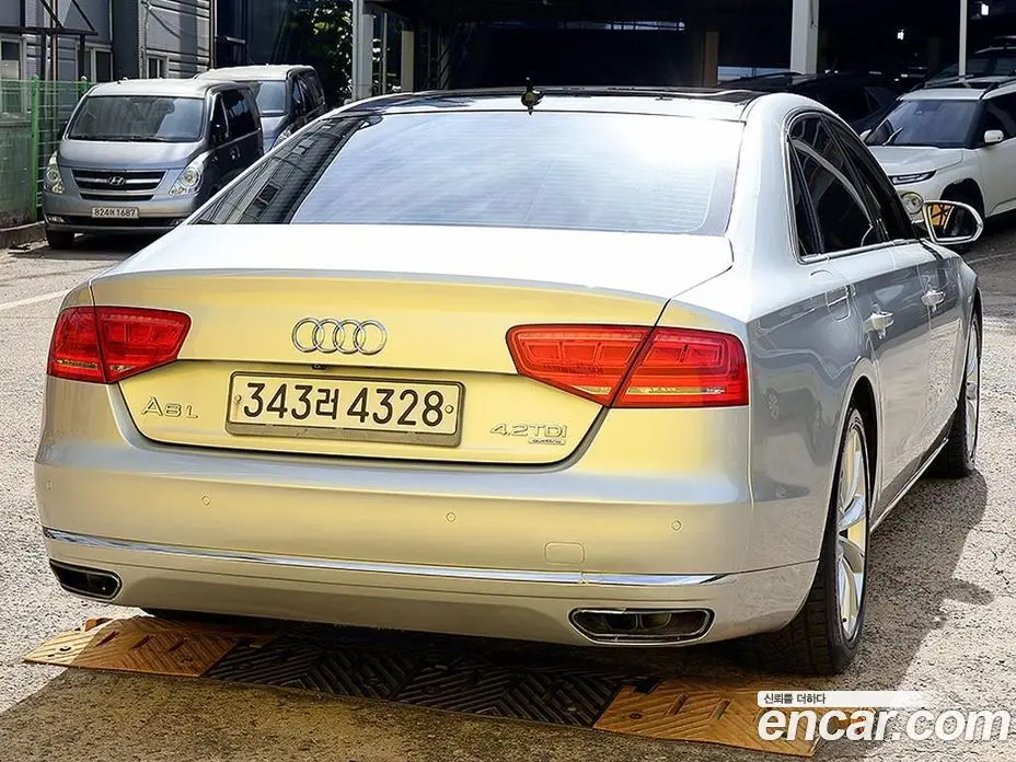 Audi A8 2013 3.0 автомат (гидро), фото 4 Audi A8 2013 3.0 автомат (гидро), фото 4