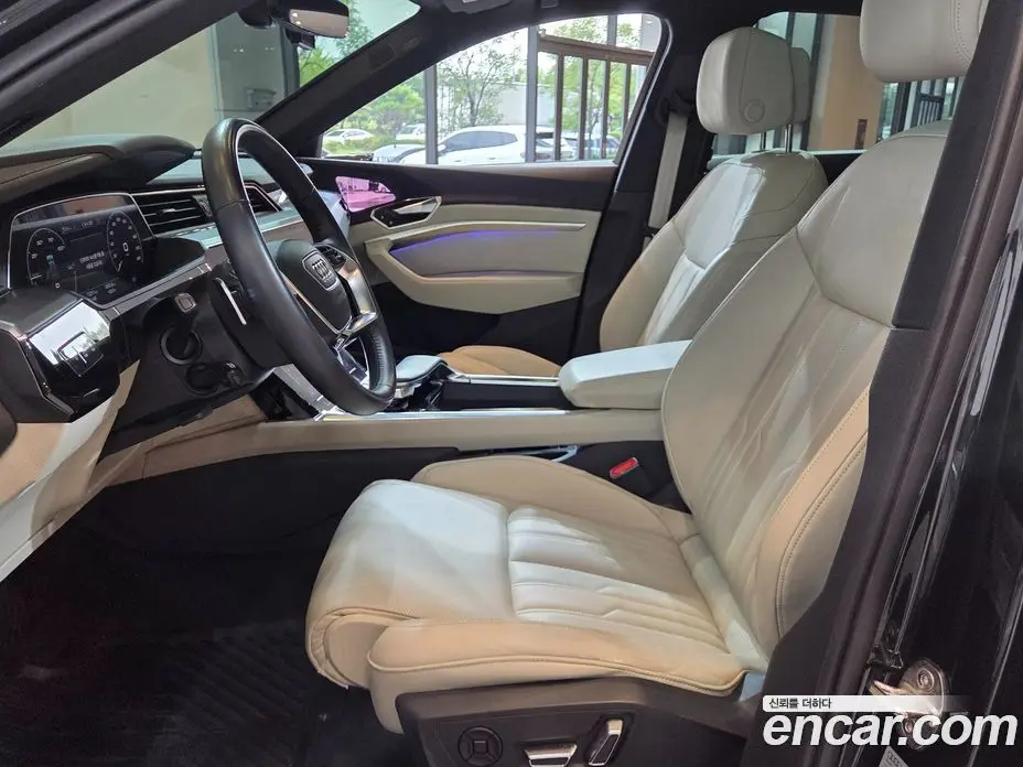 Audi e-tron 2021 0.2 автомат (гидро), фото 10 Audi e-tron 2021 0.2 автомат (гидро), фото 10