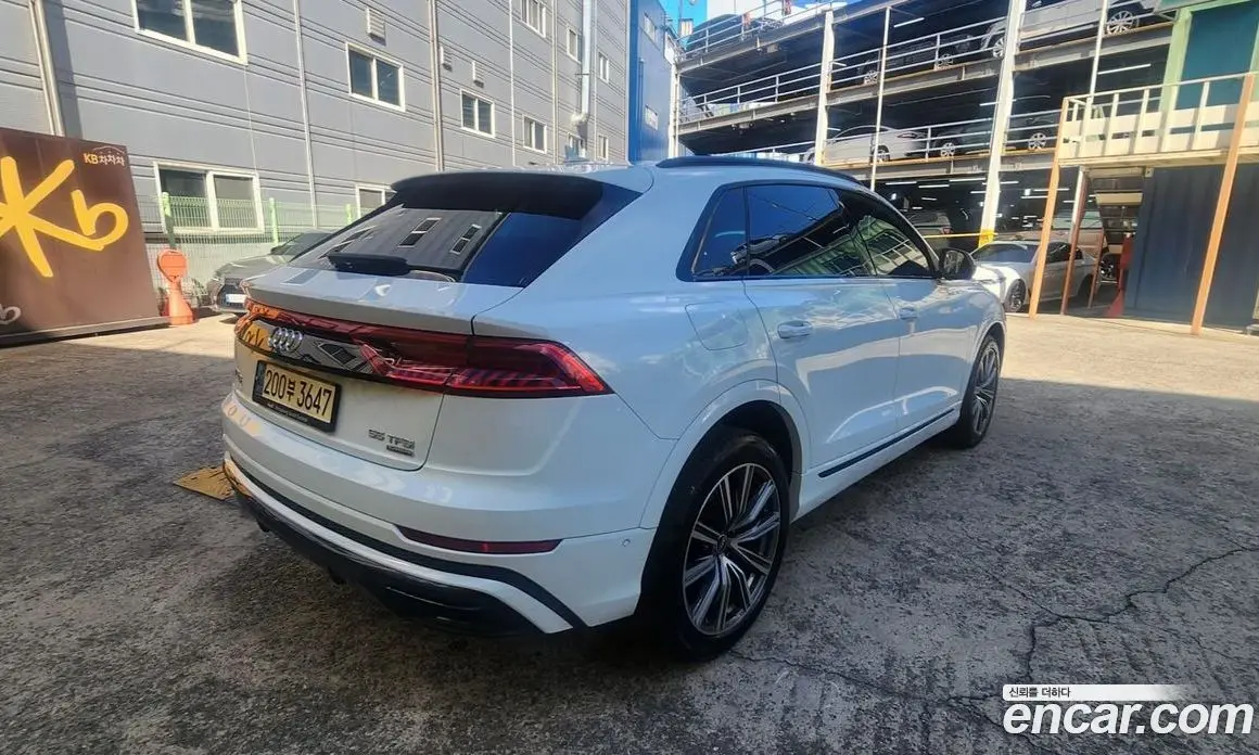 Audi Q8 2021 3.0 автомат (гидро), фото 14