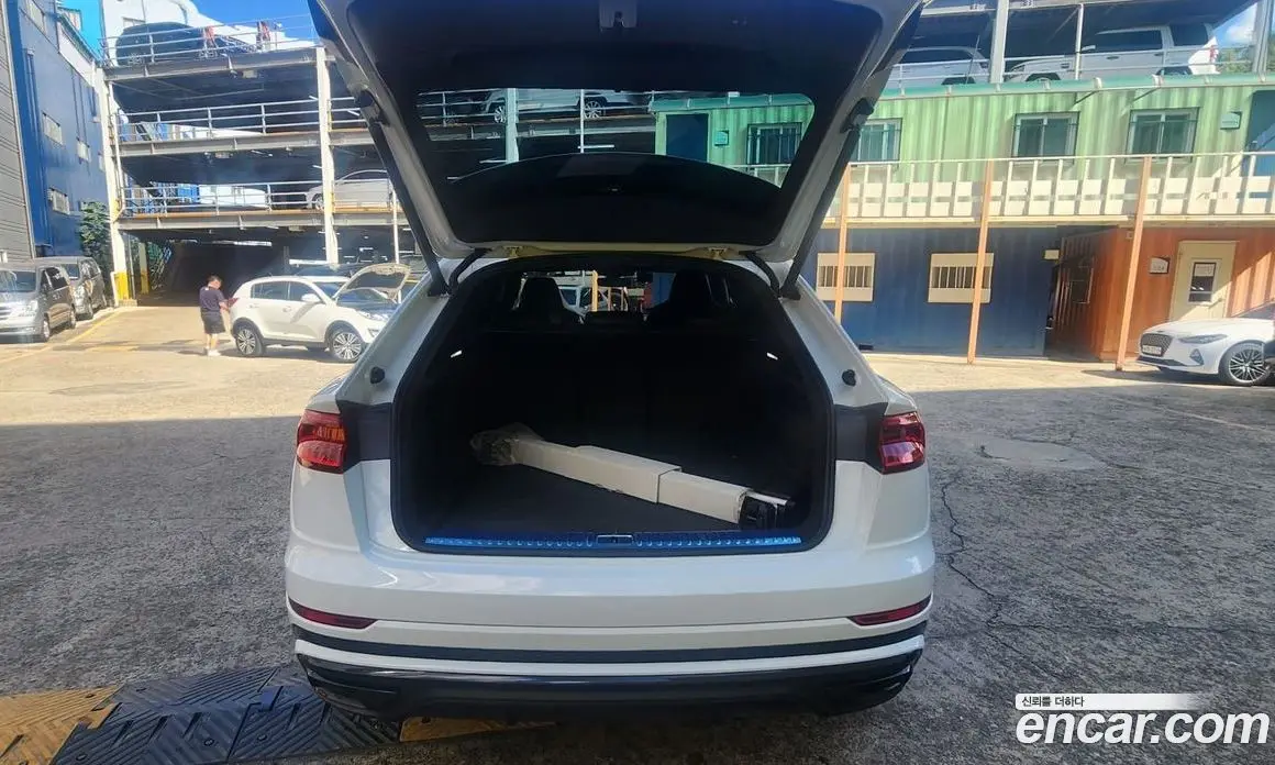 Audi Q8 2021 3.0 автомат (гидро), фото 16