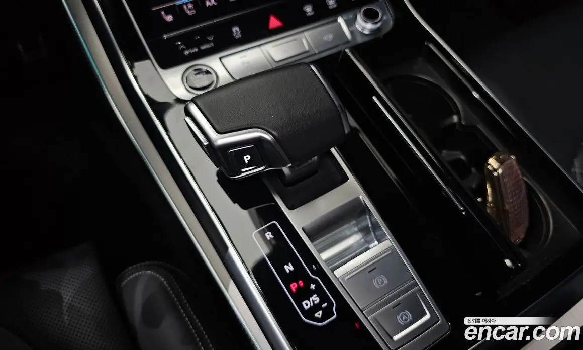 Audi Q8 2023 3.0 автомат (гидро), фото 9