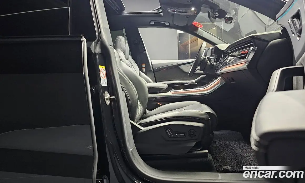 Audi Q8 2023 3.0 автомат (гидро), фото 10