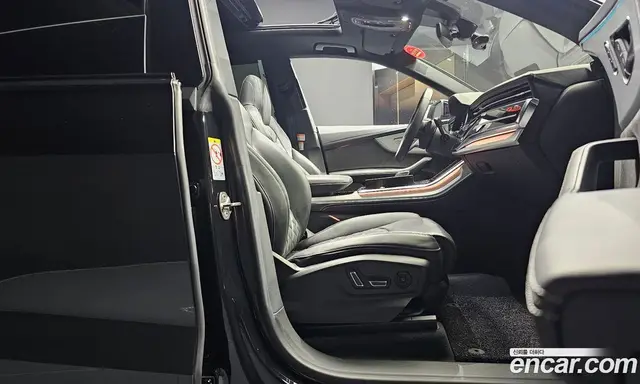 Audi Q8 2023 3.0 автомат (гидро), миниатюра 10