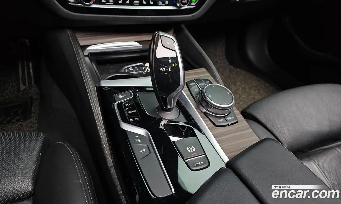 BMW 5 серия 2017 2.0 автомат (гидро), фото 8