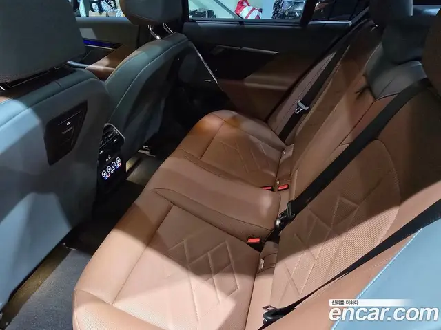 BMW 5 серия 2025 2.0 автомат (гидро), миниатюра 12